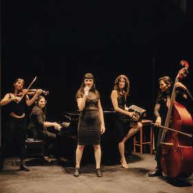 Bild: Tangoball La Luz - Camila Arriva Quinteto