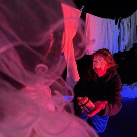 Bild: COOLTOURs - Zum Lachen in den Keller