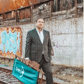 Bild: Matthias Brodowy - Klappstuhl