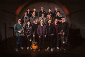 Bild: Matthias Bublath: Eight Cylinder Bigband