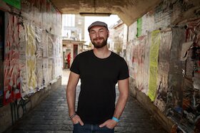 Bild: Poetry Slam mit Marvin Suckut