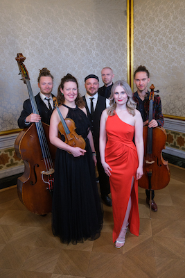 Bild: Weihnachtskonzert im Schloss - Everyday Is Christmas