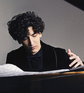 Bild: Roman Borisov - Beethoven | Medtner | Schubert | Godowsky | Skrjabin