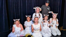Bild: Der Wolf und die Freundes - Geißlein - Der Wolf und die Freundes - Geißlein