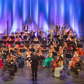 Bild: Junge Philharmonie Oberschwaben - Leitung: Alban Beikircher