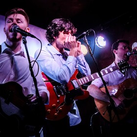 Bild: Beatles Tribute mit Big Tom and the Bogsnorklers