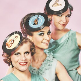 Bild: Zucchini Sistaz - Falsche Wimpern – Echte Musik“