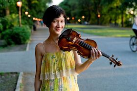 Bild: Miranda Cuckson - Violin Konzert (kein barrierefreier Zugang zum Konzertsaal)