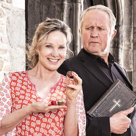 Bild: Ann-Kathrin Kramer, Harald Krassnitzer & Les Manouches Du Tannes