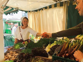 Bild: Marktzeit - Erlebnisführung auf dem Ulmer Wochenmarkt - Sonderführung zugunsten der Aktion 100 000