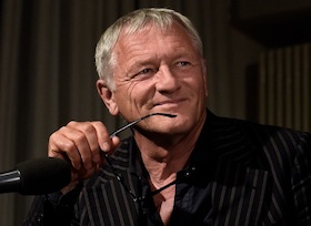 Bild: Kleinkunst: Josef Brustmann - Jeder ist wer