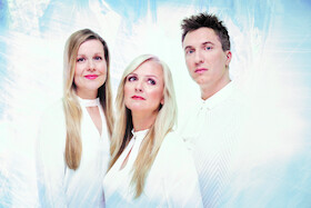 Bild: Kulturelles Oppenau 2026 / 2027 - Sandie Wollasch, Andrea Ritter & Daniel Koschitzki - It´s Christmas