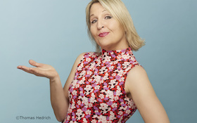 Bild: Annette Kruhl - "Vom Karma-Coach ins Kuschel-Camp"