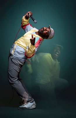 Bild: Simon Pearce - mit „Funny Bones“