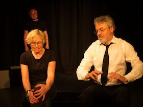 Bild: Die Maßschneiderei - Improtheater, das anzieht