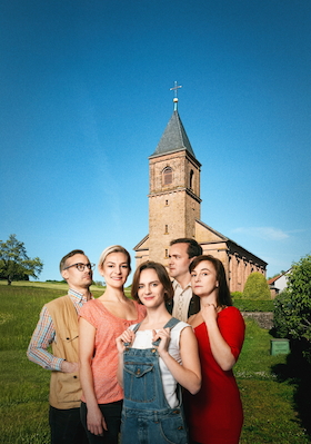 Bild: Die Kirche bleibt im Dorf - Freilichtvorstellung