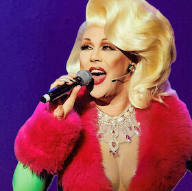 Bild: Elke Winter - Queen of Comedy - "Früher war alles kesser!"
