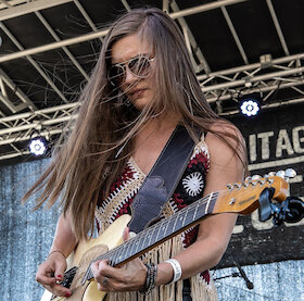 Bild: Katie Henry & Band (USA) - Die Naturgewalt in der Blues-Rock-Welt