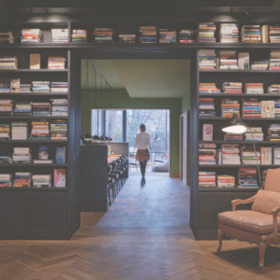 Bild: Literatur im Hotel