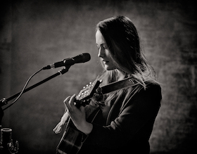 Bild: Gitarrenfestival Edersee: Sophie Chassée – Virtuosität trifft auf emotionale Klangpoesie