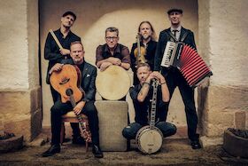 Bild: Fiddler’s Green - 20 Years Of Drive Me Mad Tour 2027