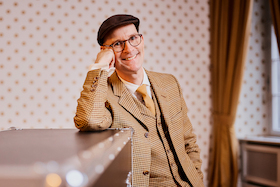 Bild: Pit Hartling wirkt Wunder - Stand-Up Zauberkunst