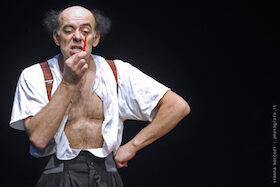 Bild: Pablo Nani "The Letter" - 41. Internationales Pantomime Theater Festival