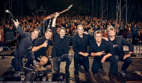 Bild: Dire Strats - A Tribute to Dire Straits