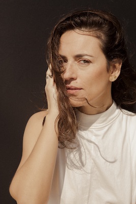 Bild: Ella & Louis Jazz Club im Holzhausenschlösschen - Anna Setton – Vocal Brasil Jazz