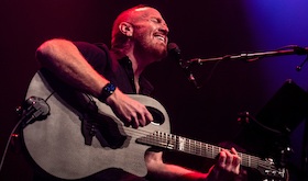 Bild: Mike Massé - Epic Acoustic Classic Rock in Concert