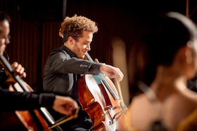 Bild: Cello-Orchester