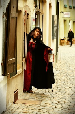 Bild: Historix-Tours: Hexen, Folter, Scheiterhaufen - Stadtführung mit Schauspieler*innen