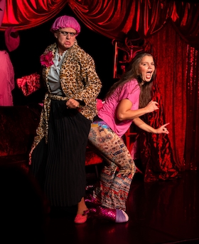 Bild: SOS - Seele oder Silikon?