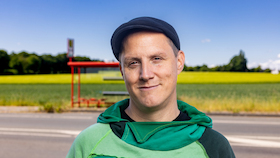 Bild: Sebastian 23 - Zusammenhaltestelle