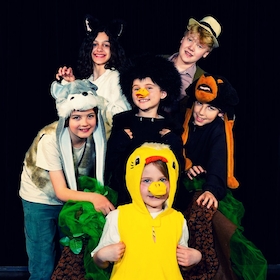 Bild: Das hässliche Entlein - Kinder spielen Theater für Kinder