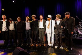 Bild: Willie Kimbrough singt Elvis Presley