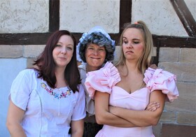 Bild: Theater GegenStand Märchen: Frau Holle