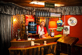 Bild: Volker Weininger - Der Sitzungspräsident - Filmriss