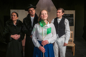 Bild: Heimsuchung - nach dem Roman von Jenny Erpenbeck