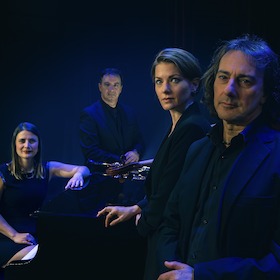 Bild: Pippo Pollina & Quartetto Acustico - La vita è bella cosi com’è