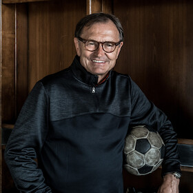 Bild: Ewald Lienen - Fußball und wie das Leben so spielt...