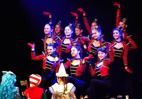 Bild: Cinderella e.V. - "RhytmusRevue"