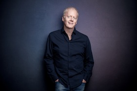 Bild: John Doyle - Lass die Kirche im Dorf