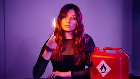 Bild: StandUp Deluxe: Lara Ermer - 60 Minuten pure Unterhaltung