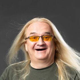 Bild: Sven Hieronymus - 50 Jahre lange Haare