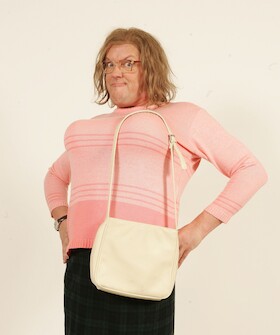 Bild: Luise Koschinsky - Ein Pullover voll Frau