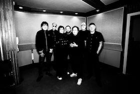 Bild: Rainbirds - Through The Web Of Time - 40 Years, One Voice