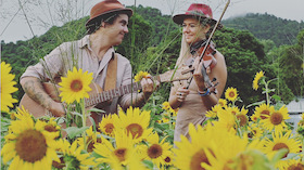 Bild: JC AND THE TREE - (AUS) - Folk-Rock, Roots (Sitzplatz-Konzert)