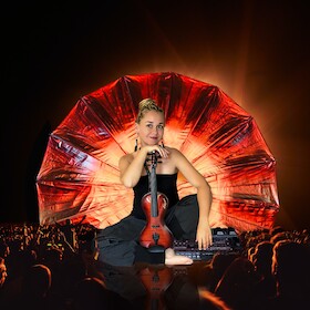 Bild: One Violin Orchestra - Pop Sinfonik - Nora Kudrjawizki