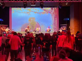 Bild: Linedance Christmas Party - mit der Purling Brooks Band
